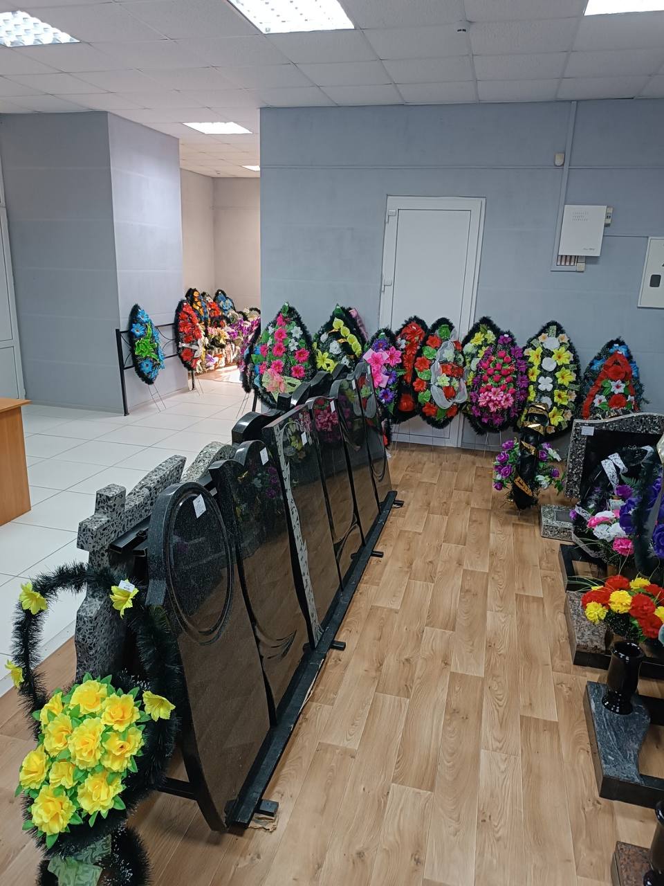 Приём заказов на изготовление памятников и благоустройство могил в Бобруйске на ул.Ульяновская