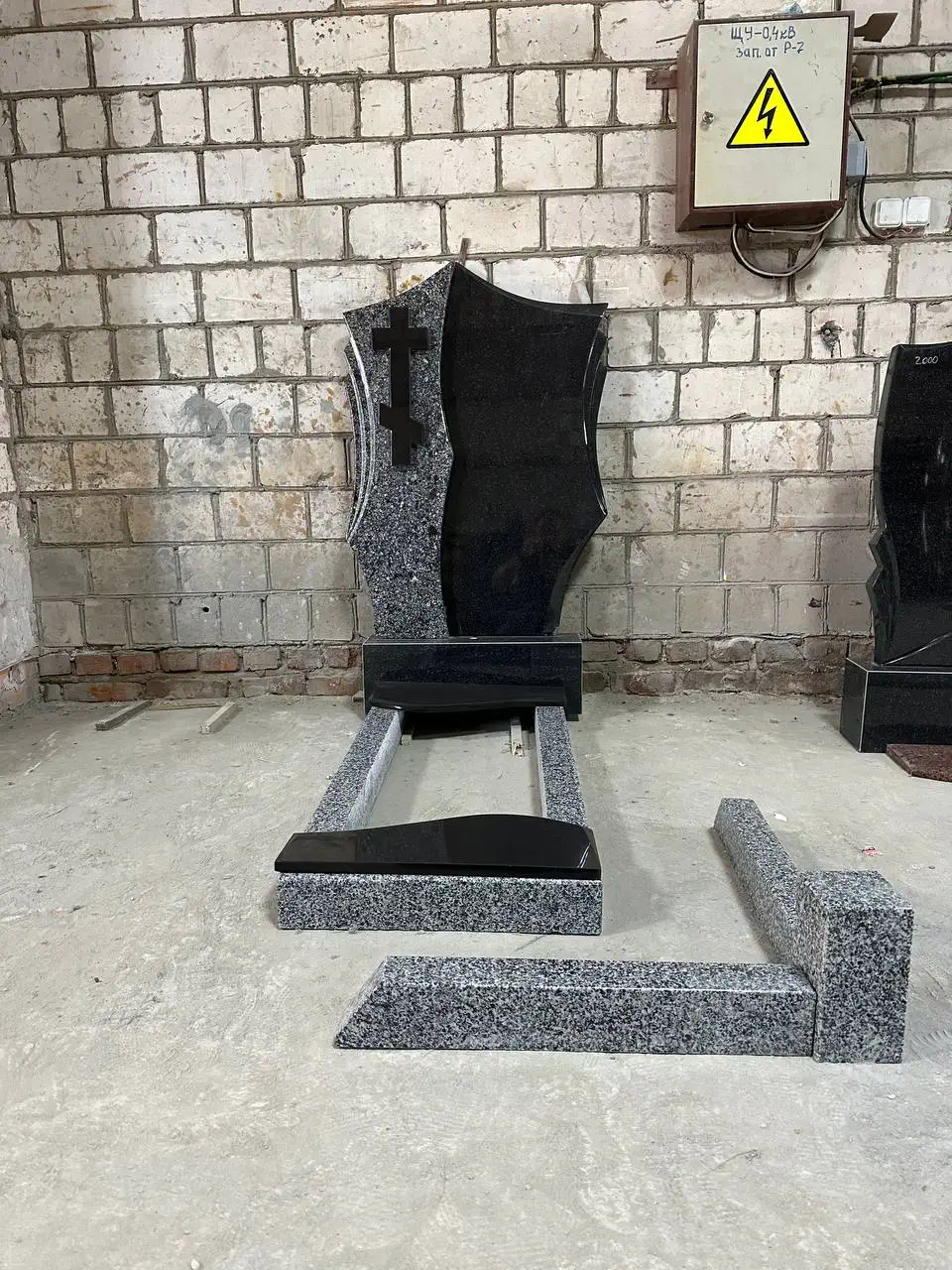 Гранитные памятники